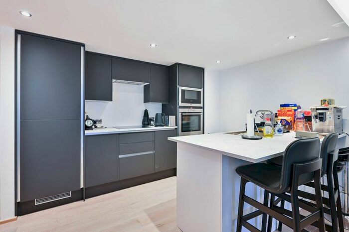 2 Bedroom Flat For Sale In Barlby Road, North Kensington, London, W10