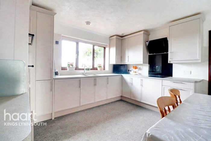 3 Bedroom Detached House For Sale In Fen Road, Magdalen, PE34