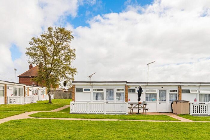 2 Bedroom Chalet For Sale In Belle Aire, Beach Road, NR29