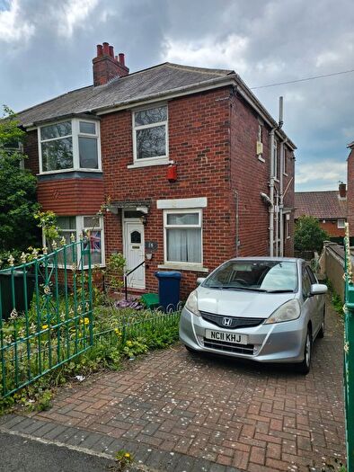 2 Bedroom Flat To Rent In St. James Crescent, Newcastle Upon Tyne, NE15