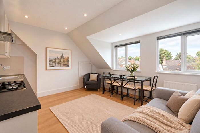 1 Bedroom Flat To Rent In Norwood Road, London, SE27