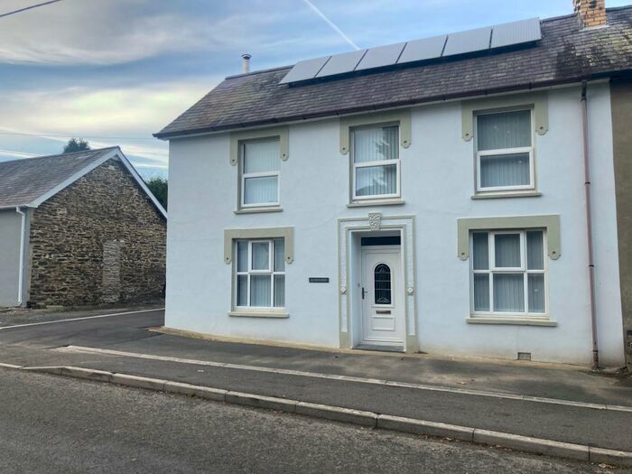 4 Bedroom House To Rent In Velindre, Llandysul, SA44