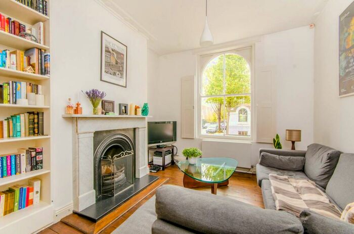 2 Bedroom House To Rent In Raleigh Street, Angel, London, N1