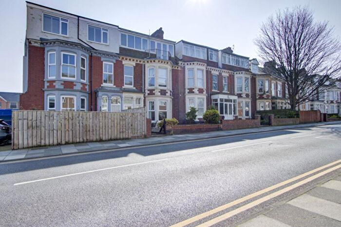 2 Bedroom Flat For Sale In Marine Avenue, Whitley Bay, Tyne & Wear, NE26
