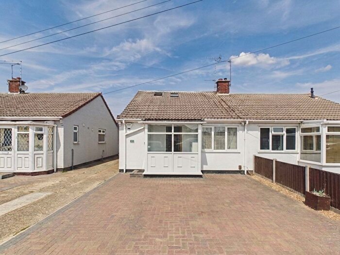 3 Bedroom Semi Detached Bungalow For Sale In Priory Road, Stanford-Le-Hope, SS17