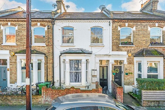 1 Bedroom Flat For Sale In Hannell Road, Fulham, SW6