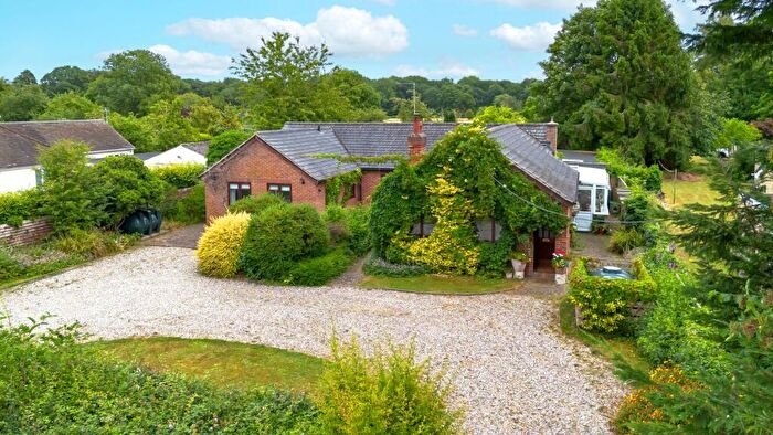 4 Bedroom Detached Bungalow For Sale In Netherton Road, Appleton, OX13