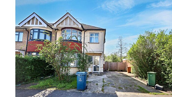 4 Bedroom Semi Detached House For Sale In Cambridge Road, Harrow, Middlesex, HA2