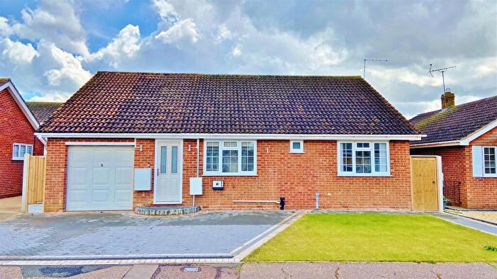 3 Bedroom Detached Bungalow For Sale In Devereaux Close, Walton On The Naze, CO14