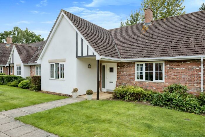 2 Bedroom Bungalow For Sale In Brampton Valley Lane, Chapel Brampton, Northampton, NN6