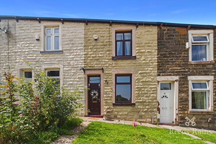 3 Bedroom Terraced House For Sale In Grant Street, Burnley, Lancashire, BB11