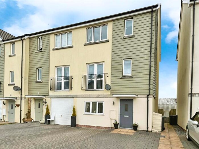 5 Bedroom End Of Terrace House For Sale In Clarendon Gardens, Barnstaple, Devon, EX31