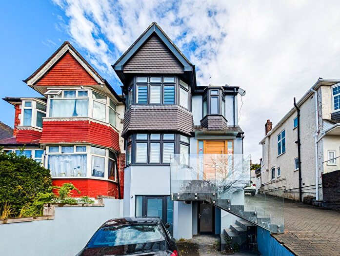 3 Bedroom Semi-Detached House For Sale In Dollis Hill Lane, London, NW2