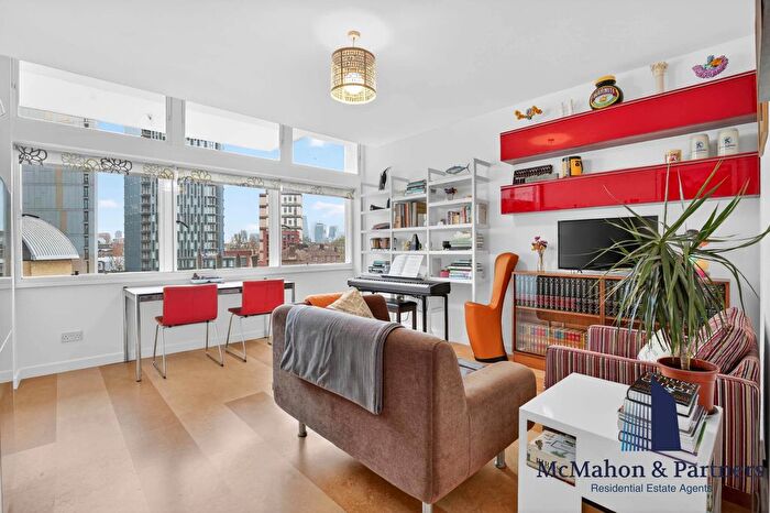 1 Bedroom Flat For Sale In Elephant And Castle, London, London, SE1