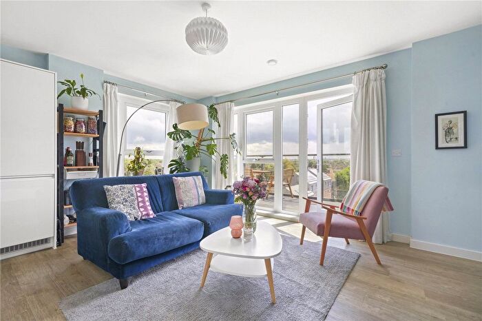 2 Bedroom Flat To Rent In Rowland Road, Tottenham, London, N17