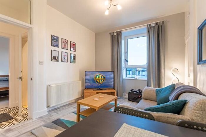 1 Bedroom Flat To Rent In Dalgety Avenue, Meadowbank, Edinburgh, EH7