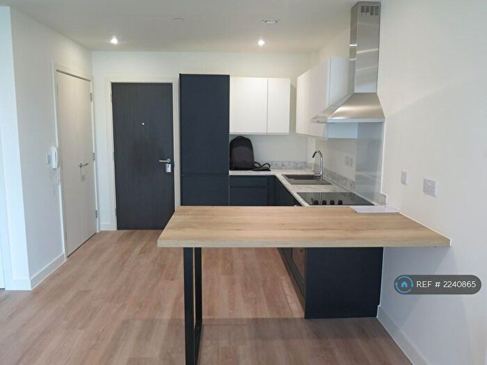 2 Bedroom Flat To Rent In New Kings Head Yard, Salford, M3