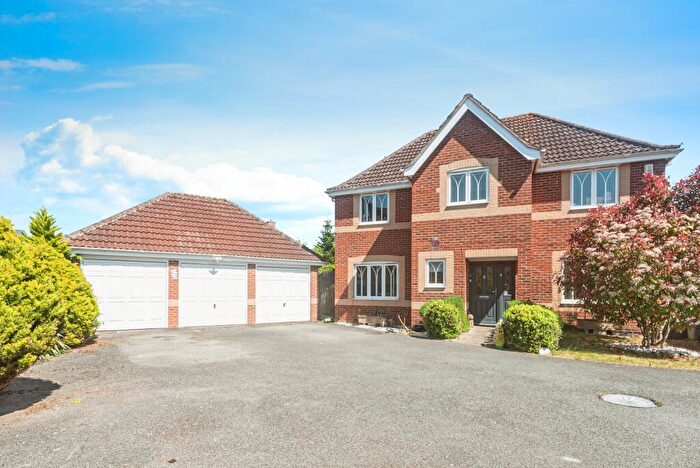 4 Bedroom Detached House For Sale In Draytons View, Greenham, RG19