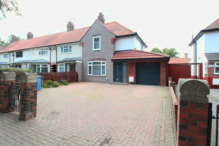 2 Bedroom End Of Terrace House To Rent In Ellerburn Avenue, Hull, HU6