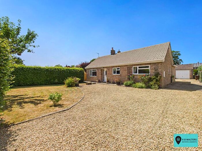 3 Bedroom Detached Bungalow For Sale In Whitminster Lane, Frampton On Severn, GL2