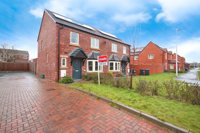 3 Bedroom Semi-Detached House For Sale In Foster Drive, Radford Semele, Leamington Spa, CV31