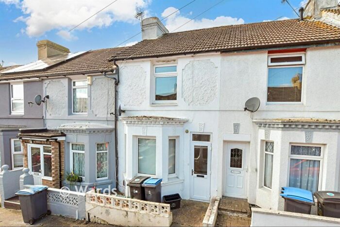 3 Bedroom Terraced House For Sale In Glenfield Road, Dover, Kent, CT16