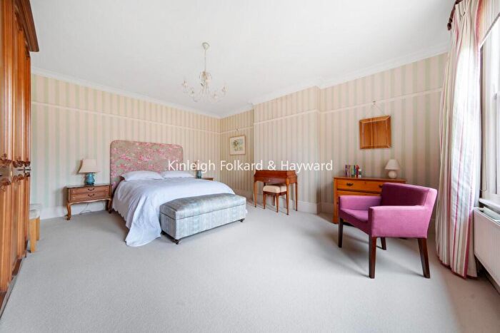 5 Bedroom Detached House For Sale In Rodway Road, Bromley, BR1