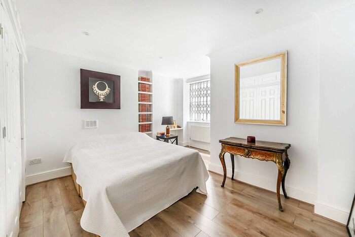 2 Bedroom Flat To Rent In Queens Gate Terrace, South Kensington, London, SW7