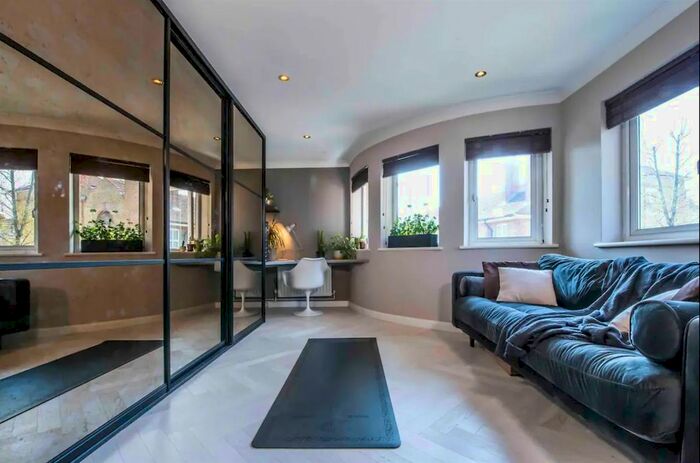 1 Bedroom Flat To Rent In Webb Close, London, W10