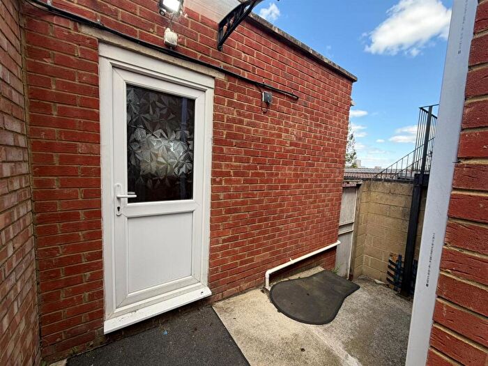 Studio To Rent In Hay Lane, Colindale, NW9