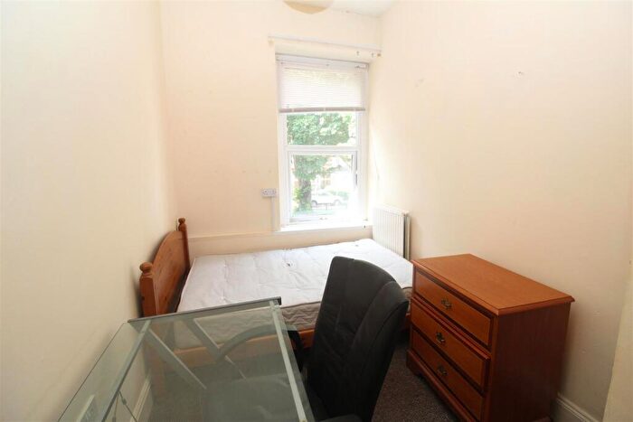 1 Bedroom Private Halls To Rent In Ruthin Gardens, Cardiff, CF24