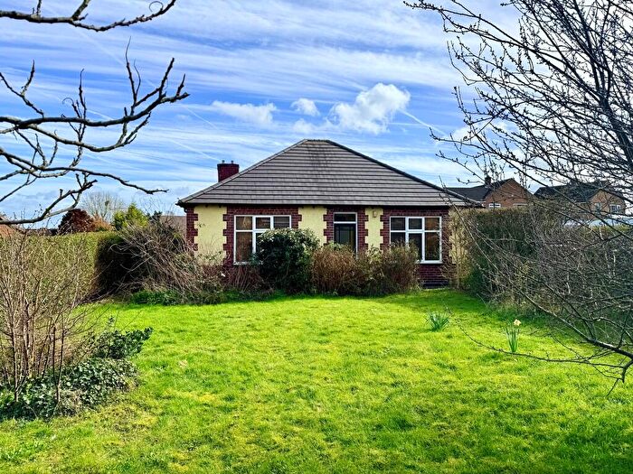 2 Bedroom Detached Bungalow For Sale In Rushdale Avenue, Littleover, DE23
