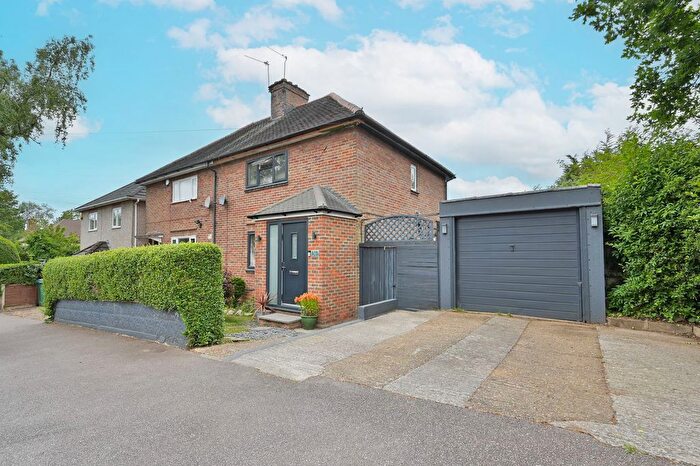 3 Bedroom Semi Detached House For Sale In Thorpe Crescent, Watford, WD19
