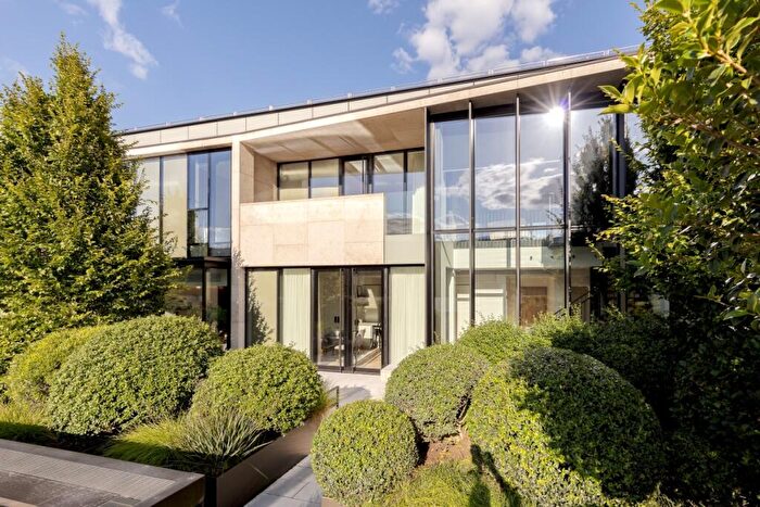 3 Bedroom Flat For Sale In Boiler House, Battersea Power Station, London, SW11