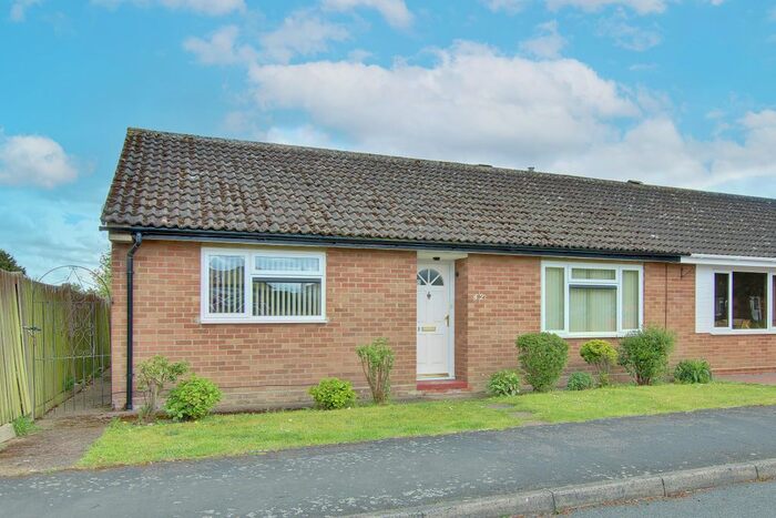 2 Bedroom Semi-Detached House To Rent In Chapel Close, Needingworth, Cambs, PE27