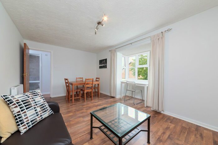 1 Bedroom Flat To Rent In Rossetti Road, London, SE16