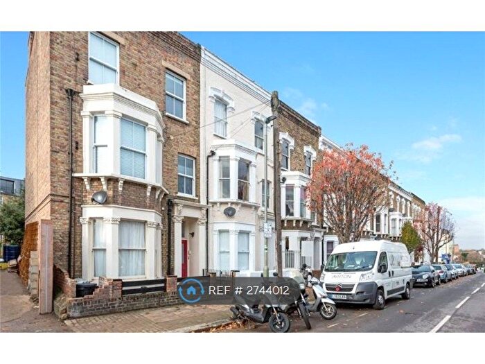 3 Bedroom Flat To Rent In Taybridge Road, London, SW11