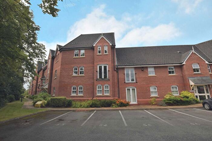 2 Bedroom Flat For Sale In Bethany Court, Spital, CH63