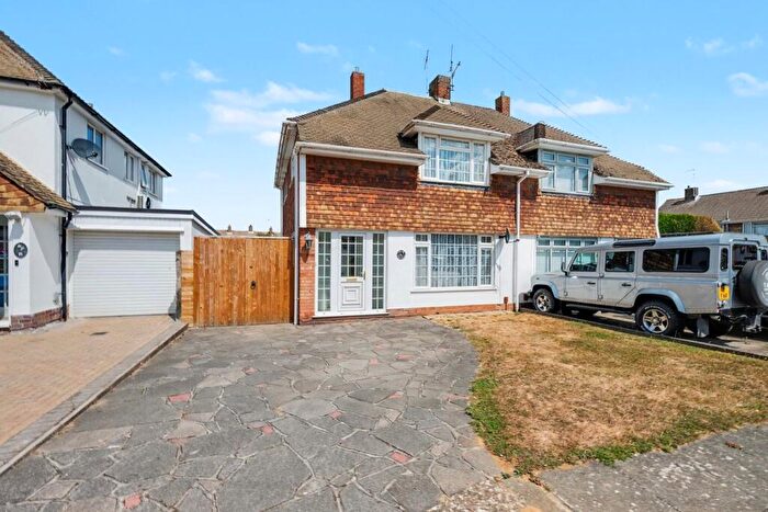 3 Bedroom Semi-Detached House For Sale In Priory Close, Chelmsford, CM1
