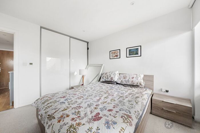 1 Bedroom Flat To Rent In Tinderbox, Octavius Street, Deptford, SE8