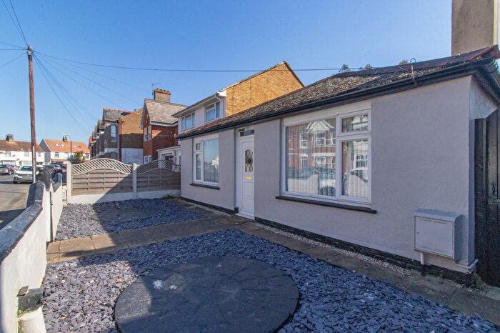 2 Bedroom Bungalow For Sale In Leslie Avenue, Garlinge, Kent, CT9