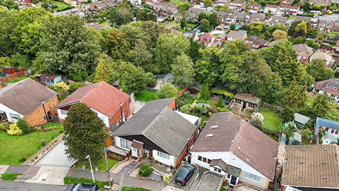 4 Bedroom Semi Detached House For Sale In Sussex Drive, Chatham, ME5