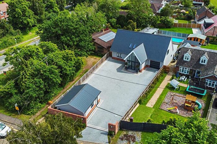 4 Bedroom Bungalow For Sale In Oakleigh Close, Weeley, Clacton-On-Sea, CO16