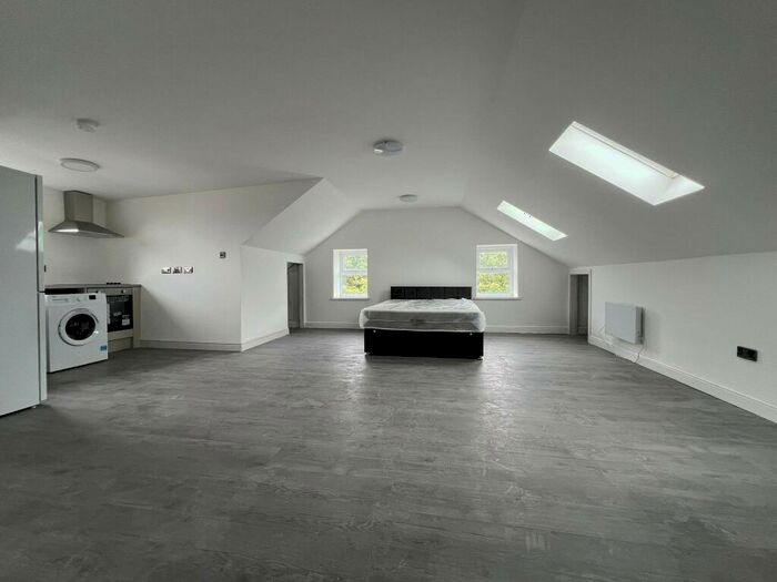 Studio To Rent In High Street, Wallsend, Newcastle Upon Tyne, NE28