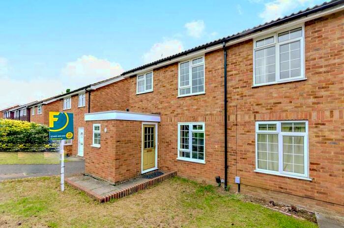 4 Bedroom Semi-Detached House To Rent In Southway, Guildford, GU2