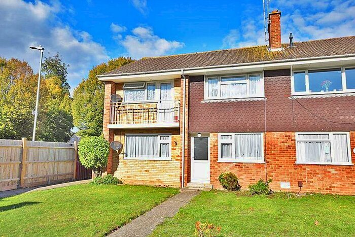 2 Bedroom Flat To Rent In Northfleet Close, Maidstone, ME14