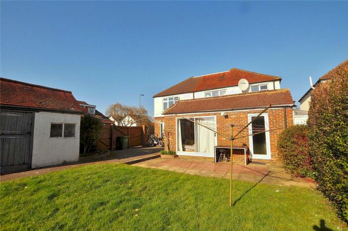 3 Bedroom Apartment To Rent In Aldershot Road, Guildford, Surrey, GU2
