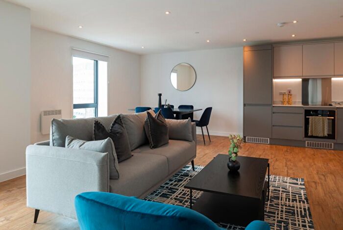2 Bedroom Flat To Rent In Cabot Close, Croydon, CR0