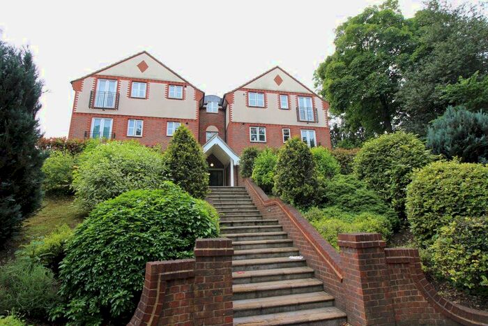 2 Bedroom Flat To Rent In Eastbury Road, Watford, WD19