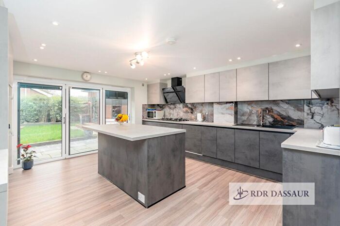 5 Bedroom Detached House For Sale In Paxmead Close, Coventry, CV6